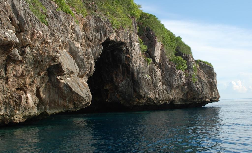 Malapascua Legend Water Sports And Resort Exterior photo