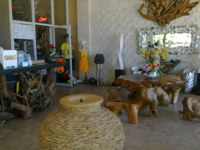 Malapascua Legend Water Sports And Resort Exterior photo